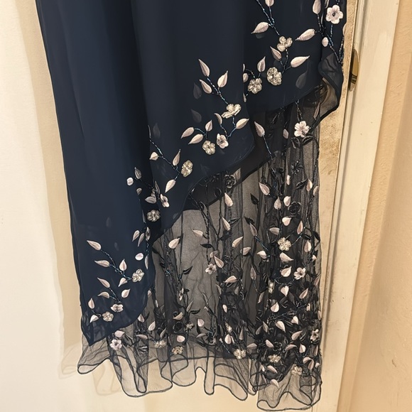 Stunning formal navy floor length gown Illusion back PROM ready - Picture 6 of 7